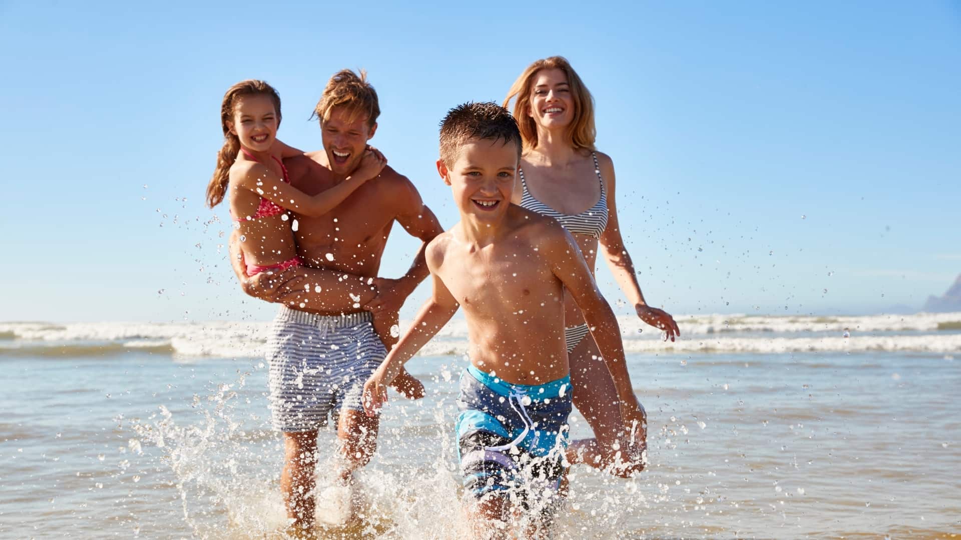 Türkiye's shores offer summer warmth in the autumn