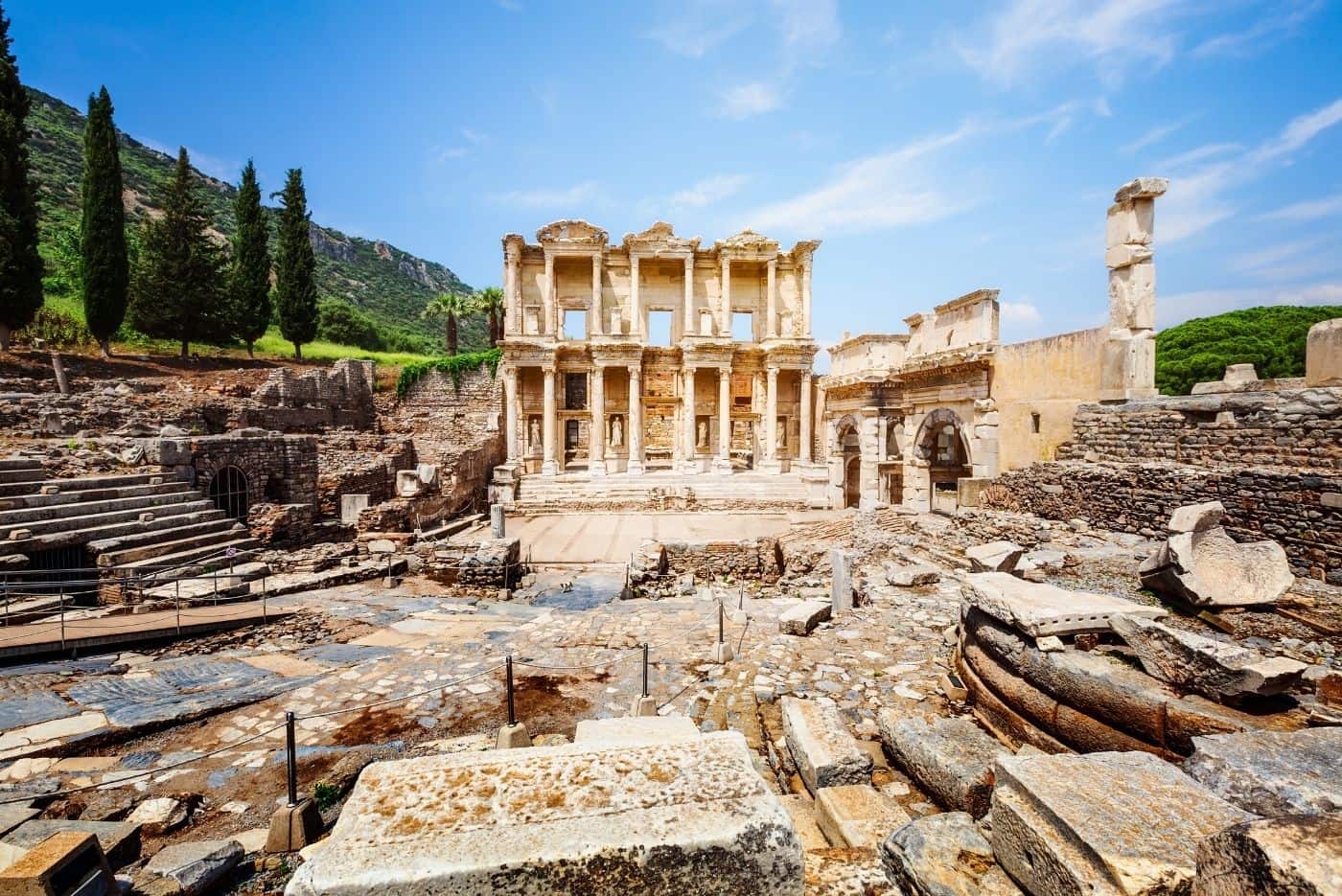 10 Ancient Ionian Cities in the Heart of the Aegean