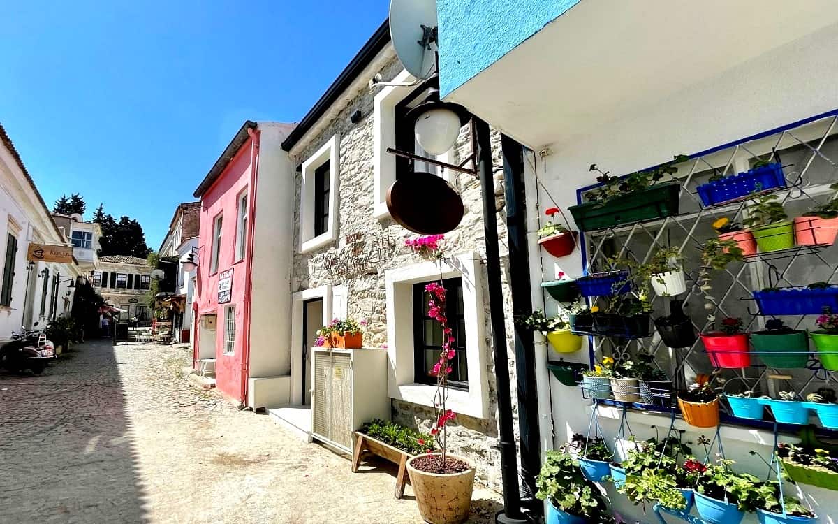 1870's Taş Konak Otel - Sanat Sokağı