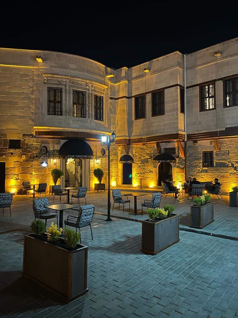 Four Mansions Hotel