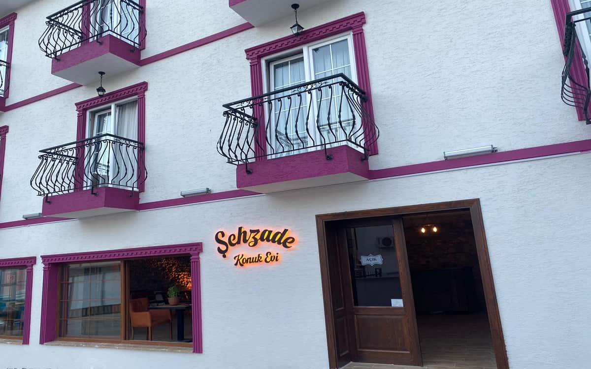 Şehzade Konuk Evi Tirilye