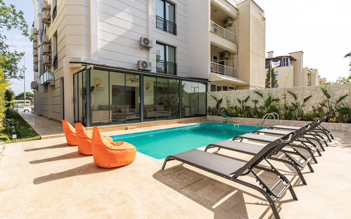 Echinus Hotels