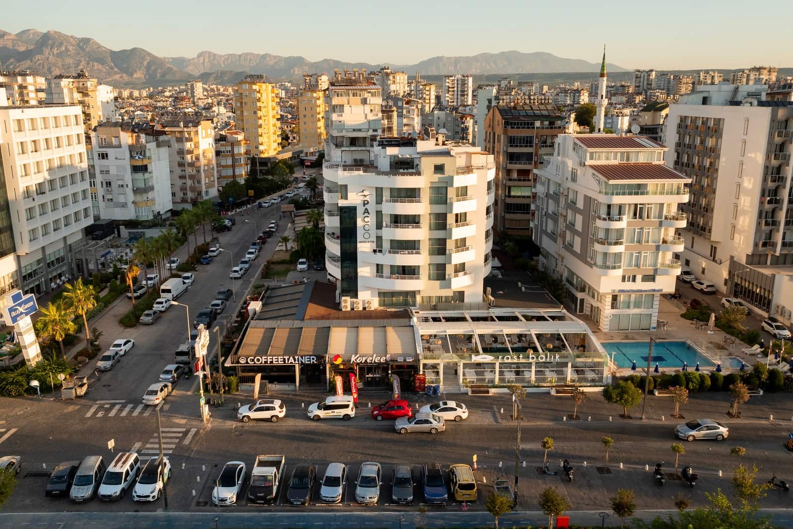 Reo Hotel & Spa