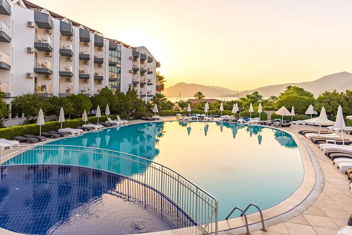 Caprice Beach Hotel