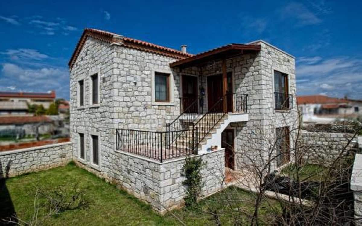 İnce Kara Alaçatı