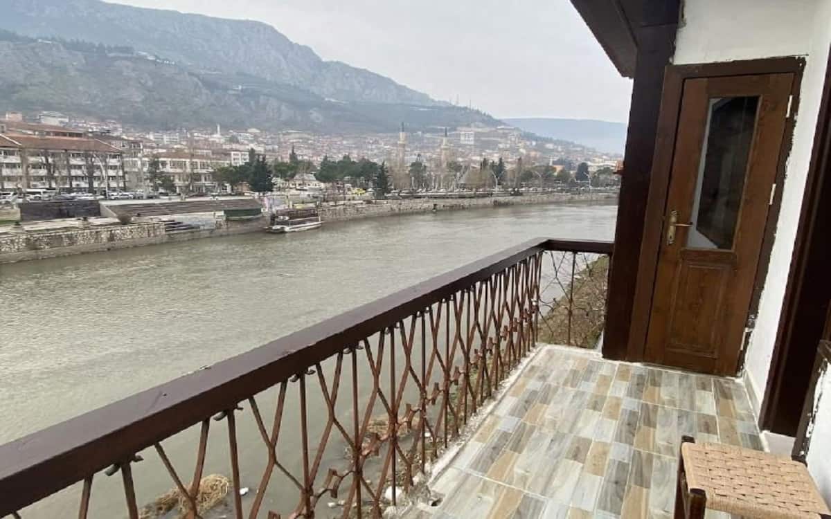 Ziyagil Konağı