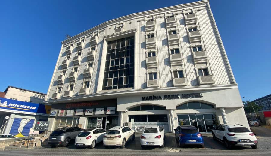 Marina Park Hotel