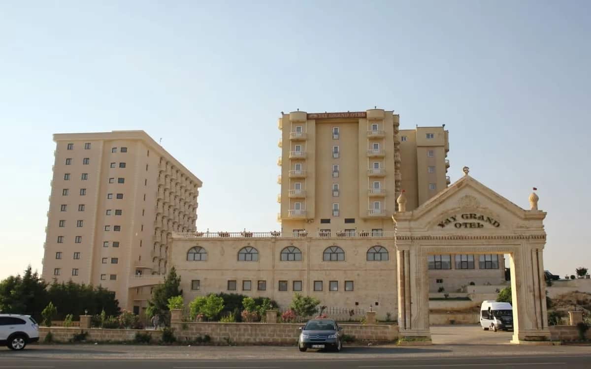 Yay Grand Otel