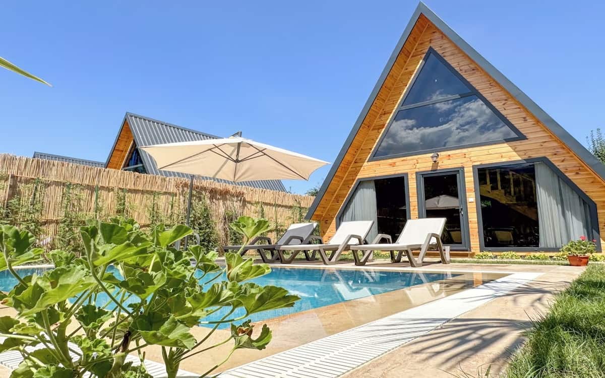 Teona Kartepe Bungalov