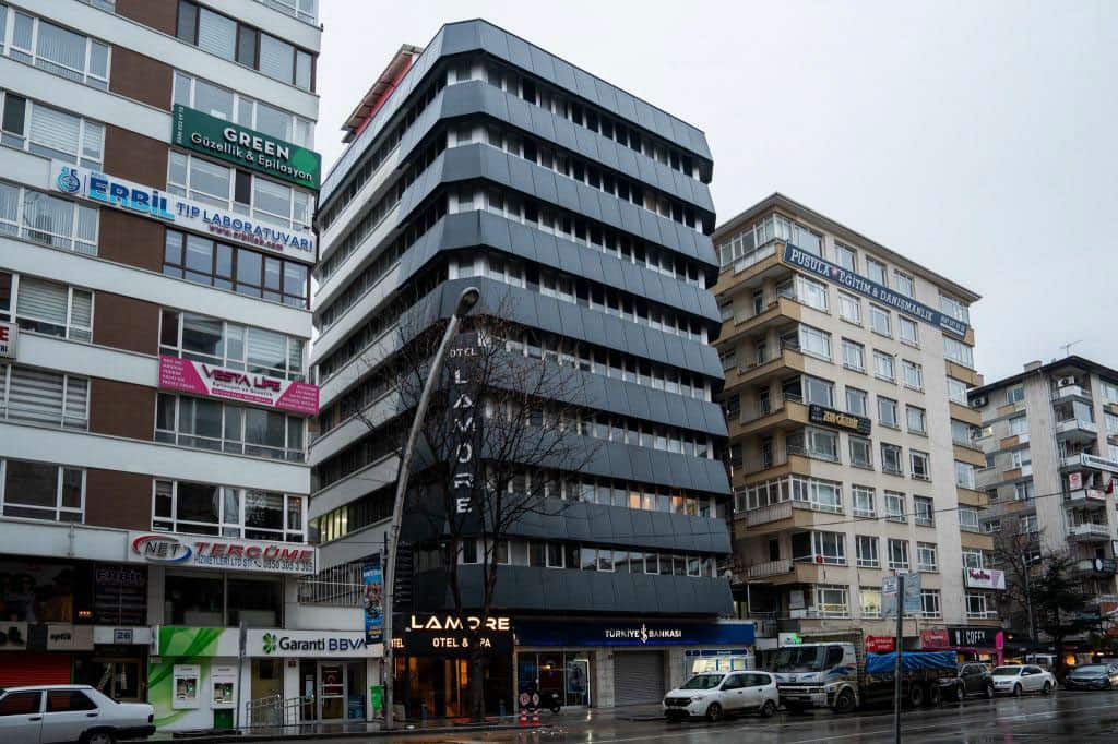 Lamore Hotel