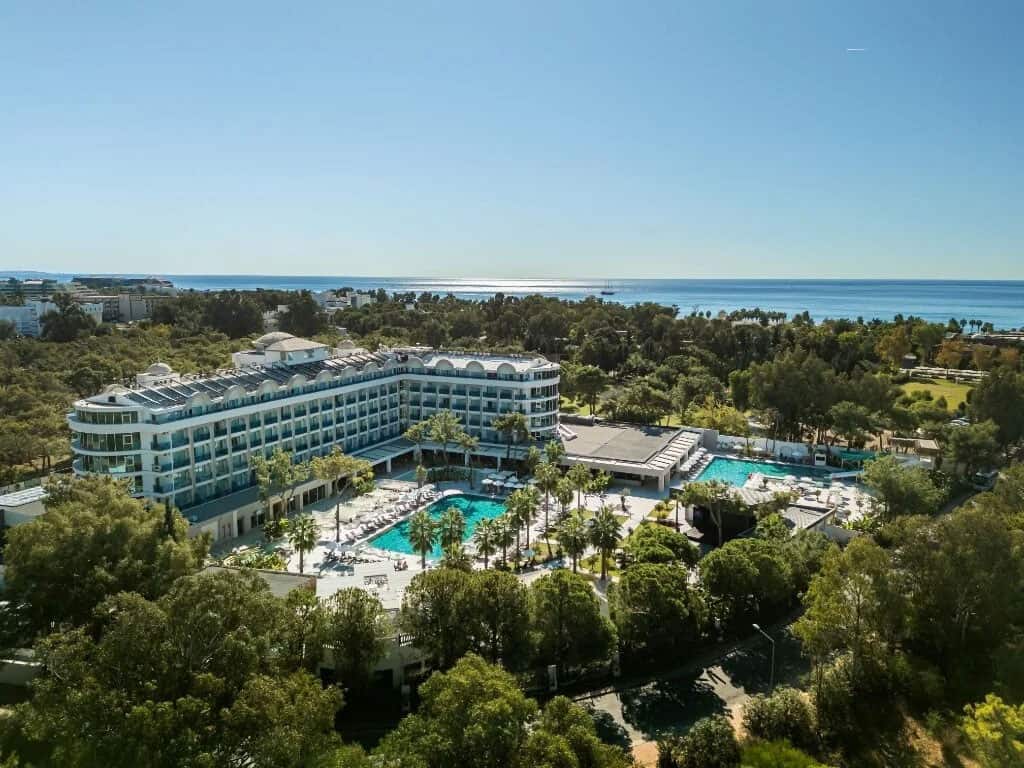 Berry Blue Hotel