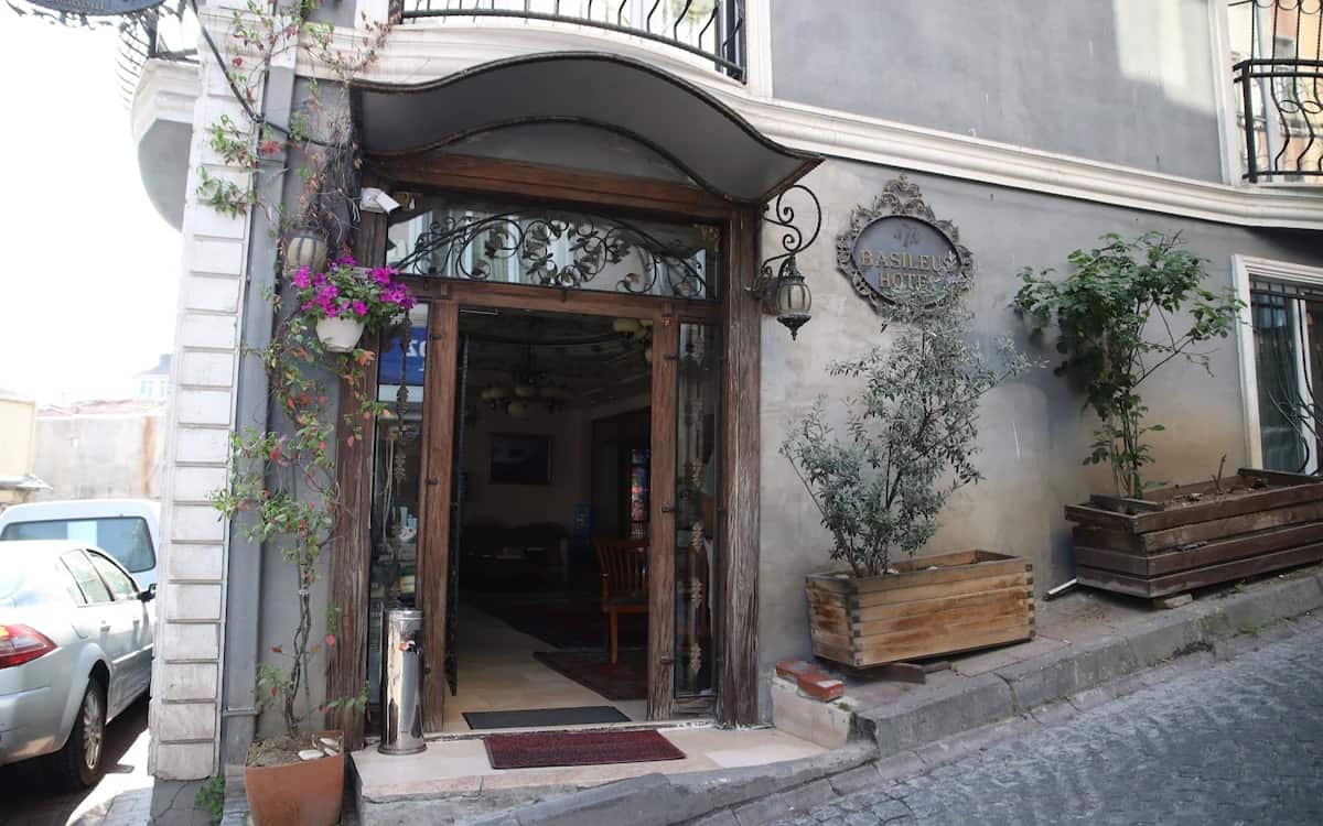 Basileus Hotel