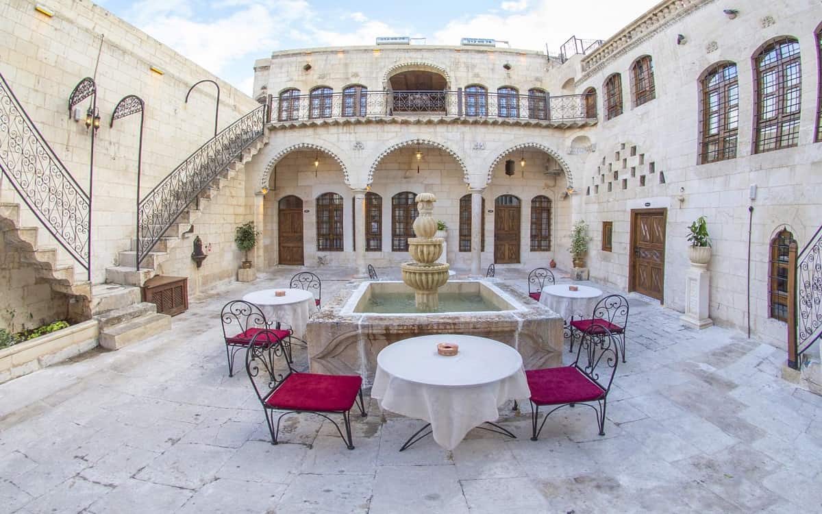 Hayatlı Konak