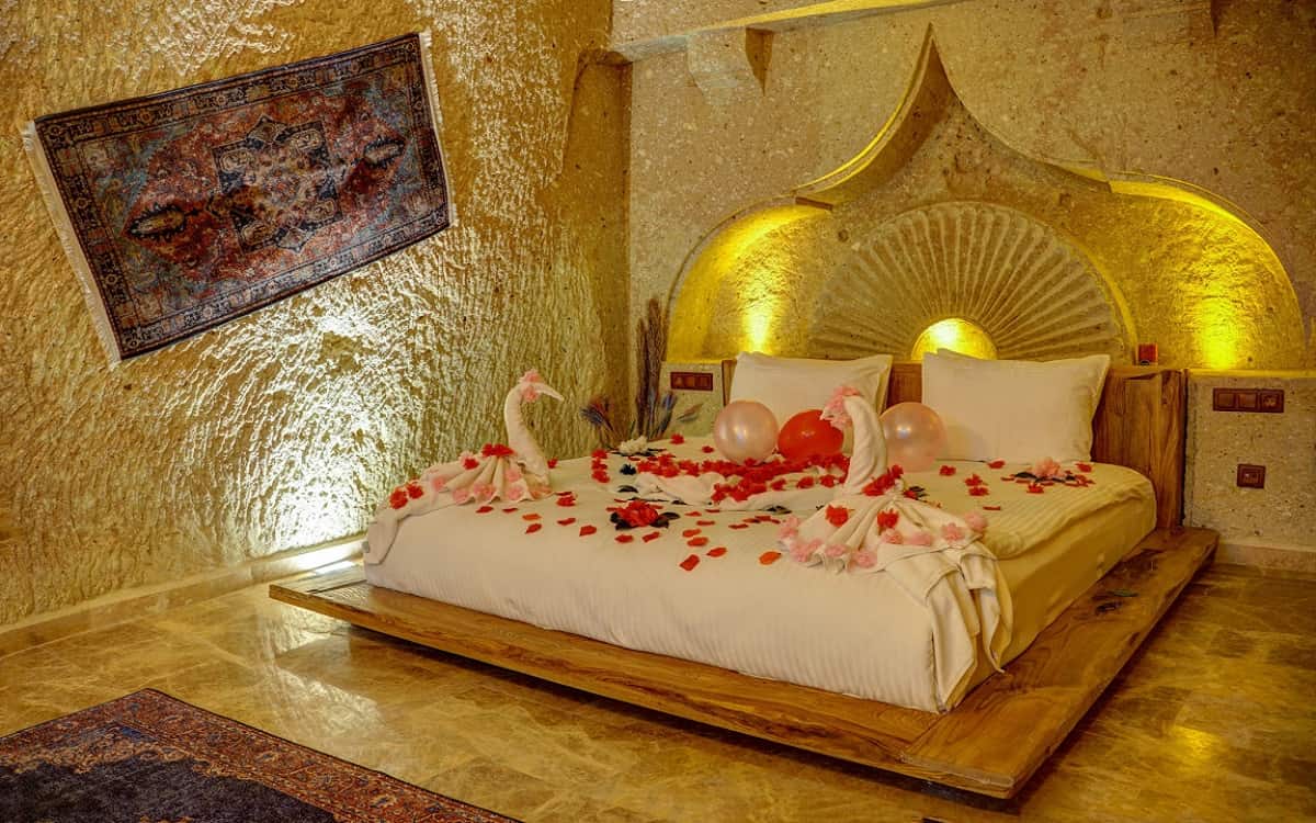 Calypso Cave Suites