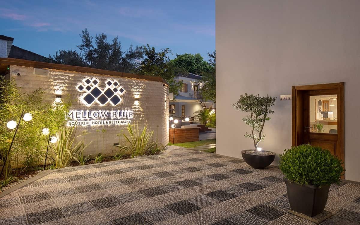 Mellow Blue Hotel