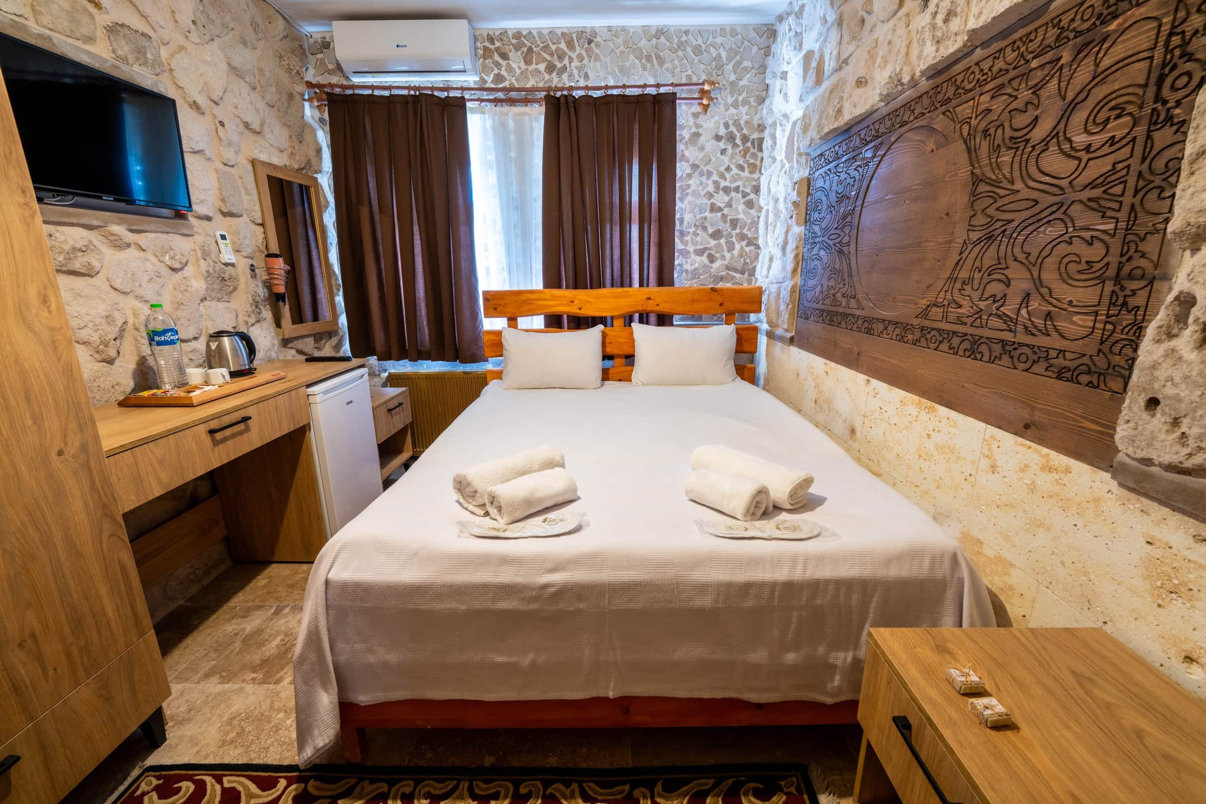 Crazy Horse Hotel