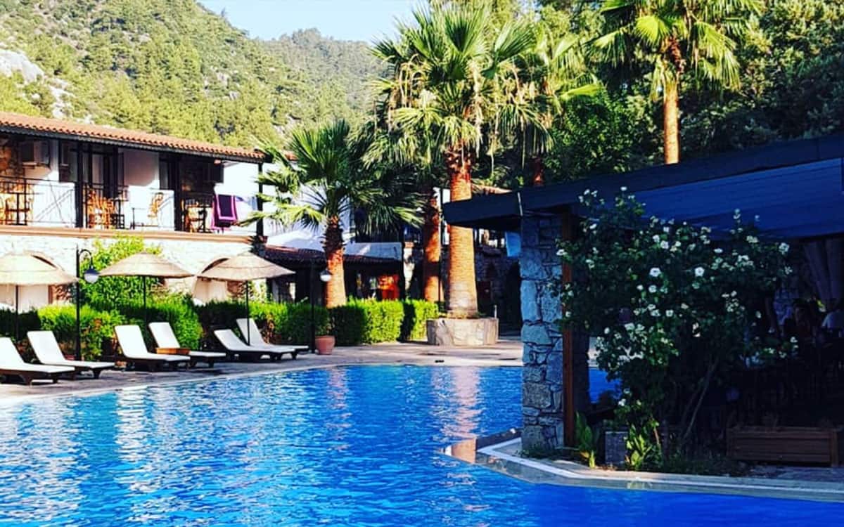 Alados Otel