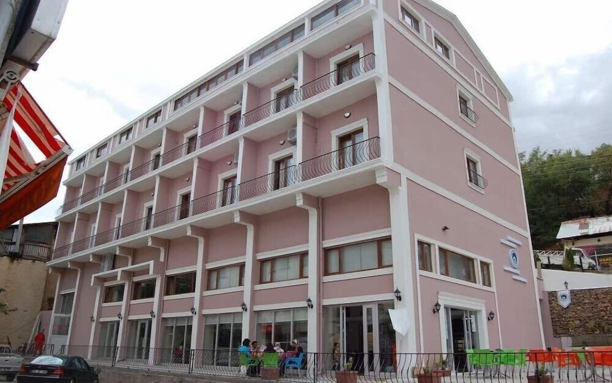 The Yücedağ Hotel