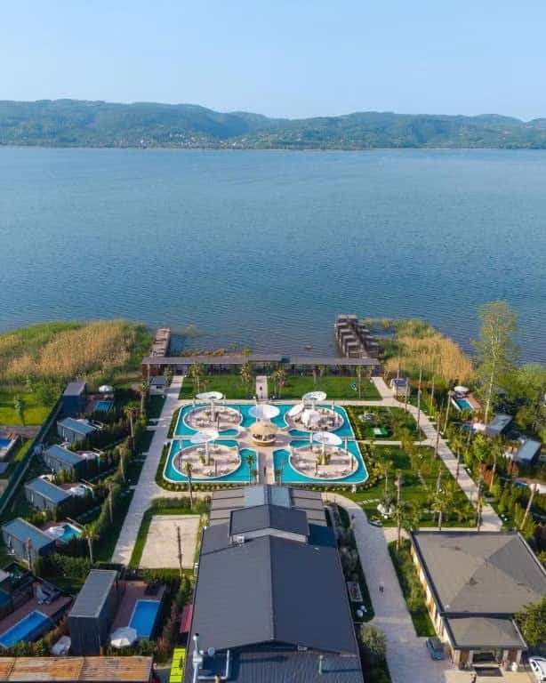 Velour Resort & Restaurant