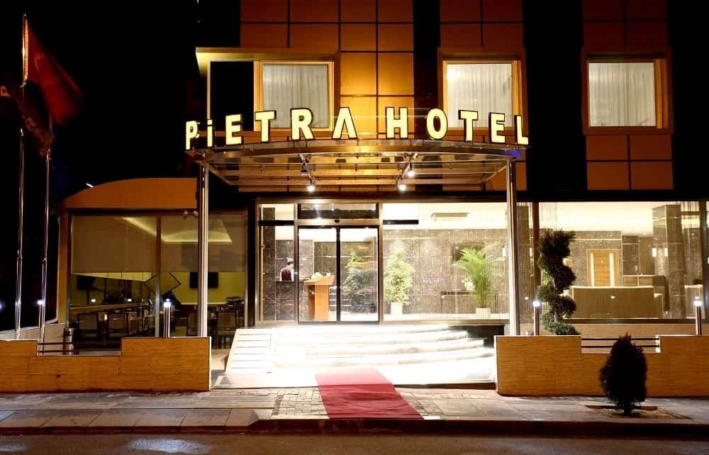 Grand Pietra Hotel