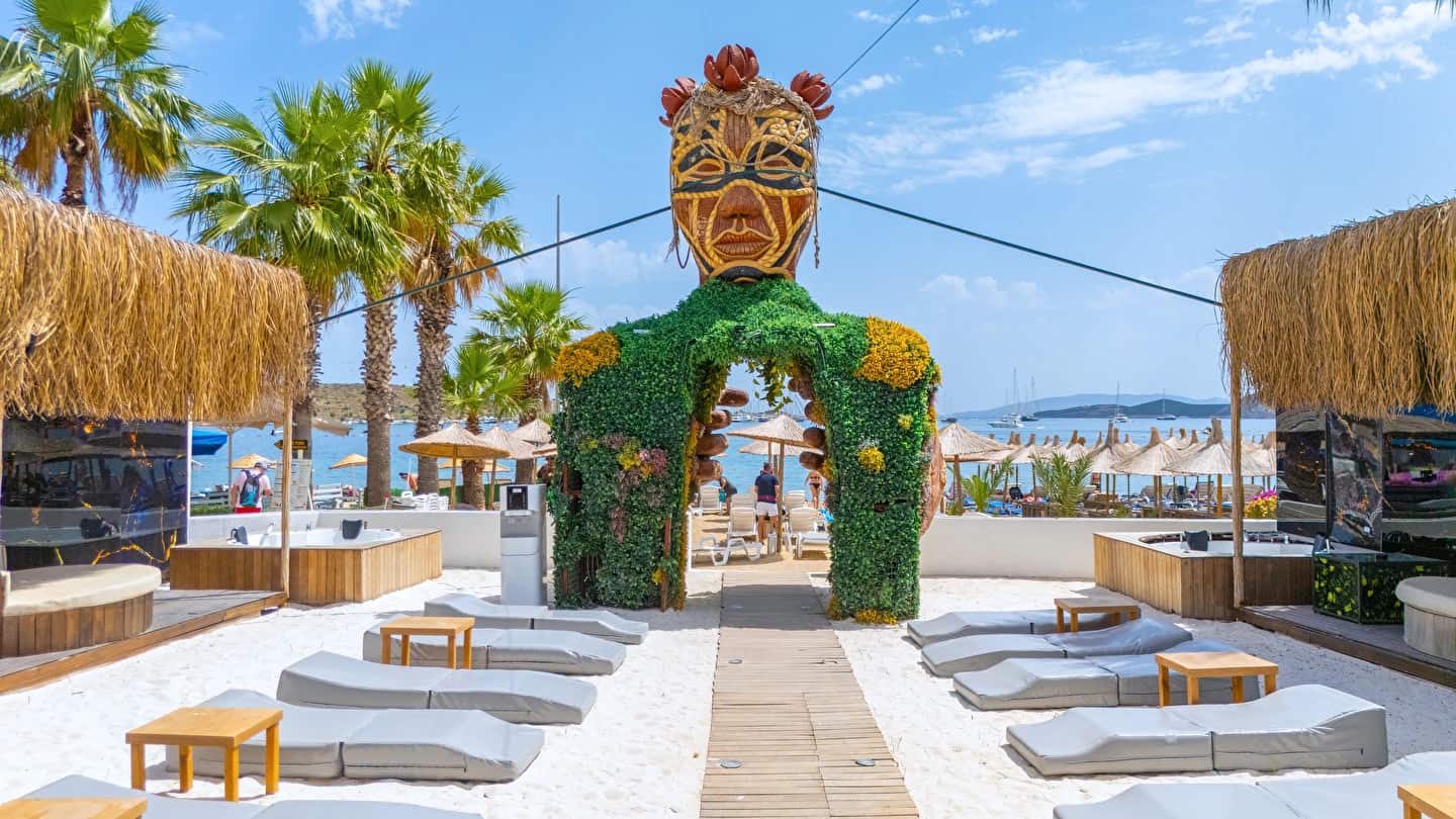 Ladonia Leo Beach Resort Hotel (+16)