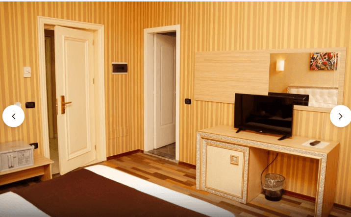 Deluxe Family Room