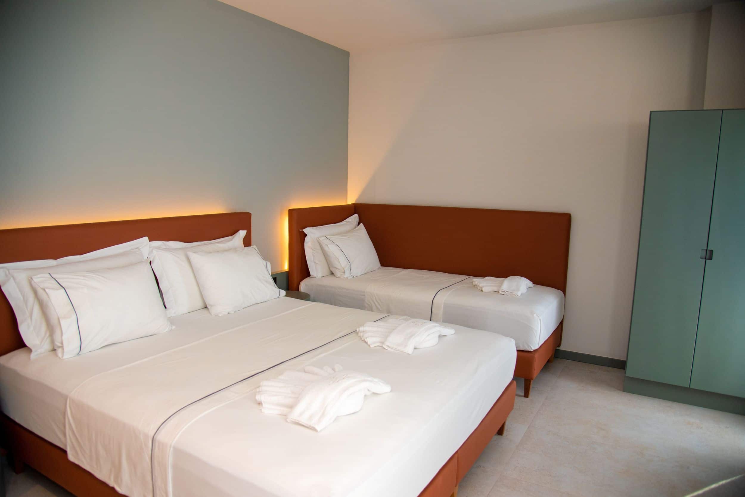 Chambre triple supérieure avec vue sur la mer