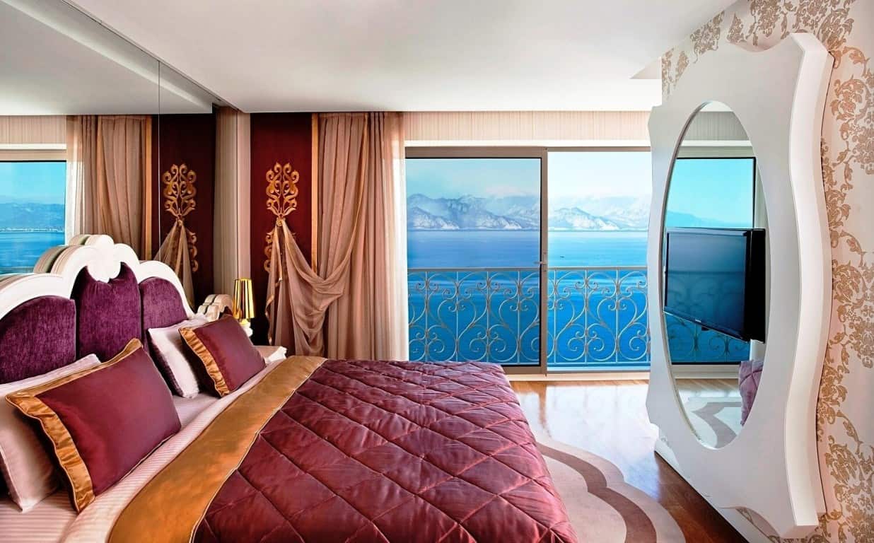 Junior Suite Deniz Manzaralı Oda