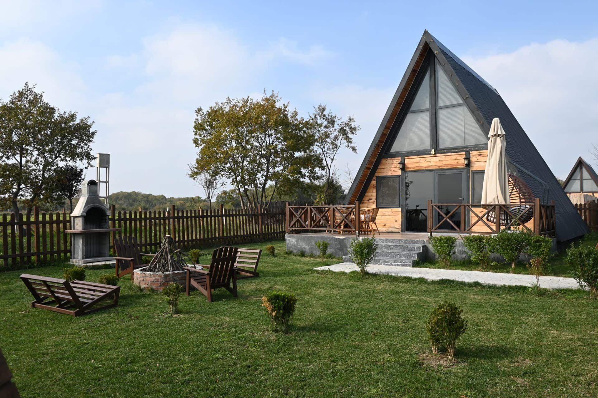 SUİT JAKUZİLİ BUNGALOV