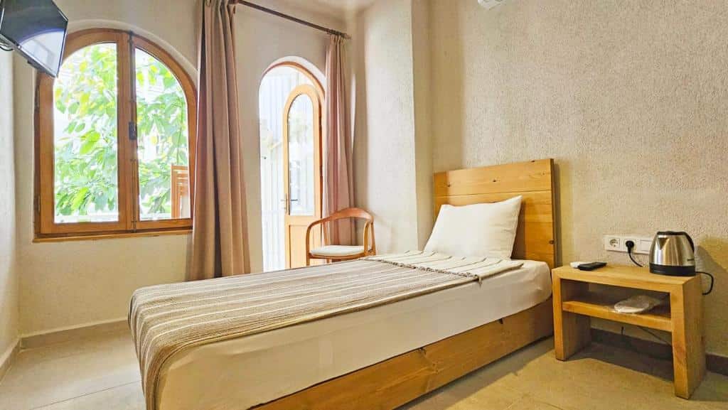 Nephos Beach Hotel