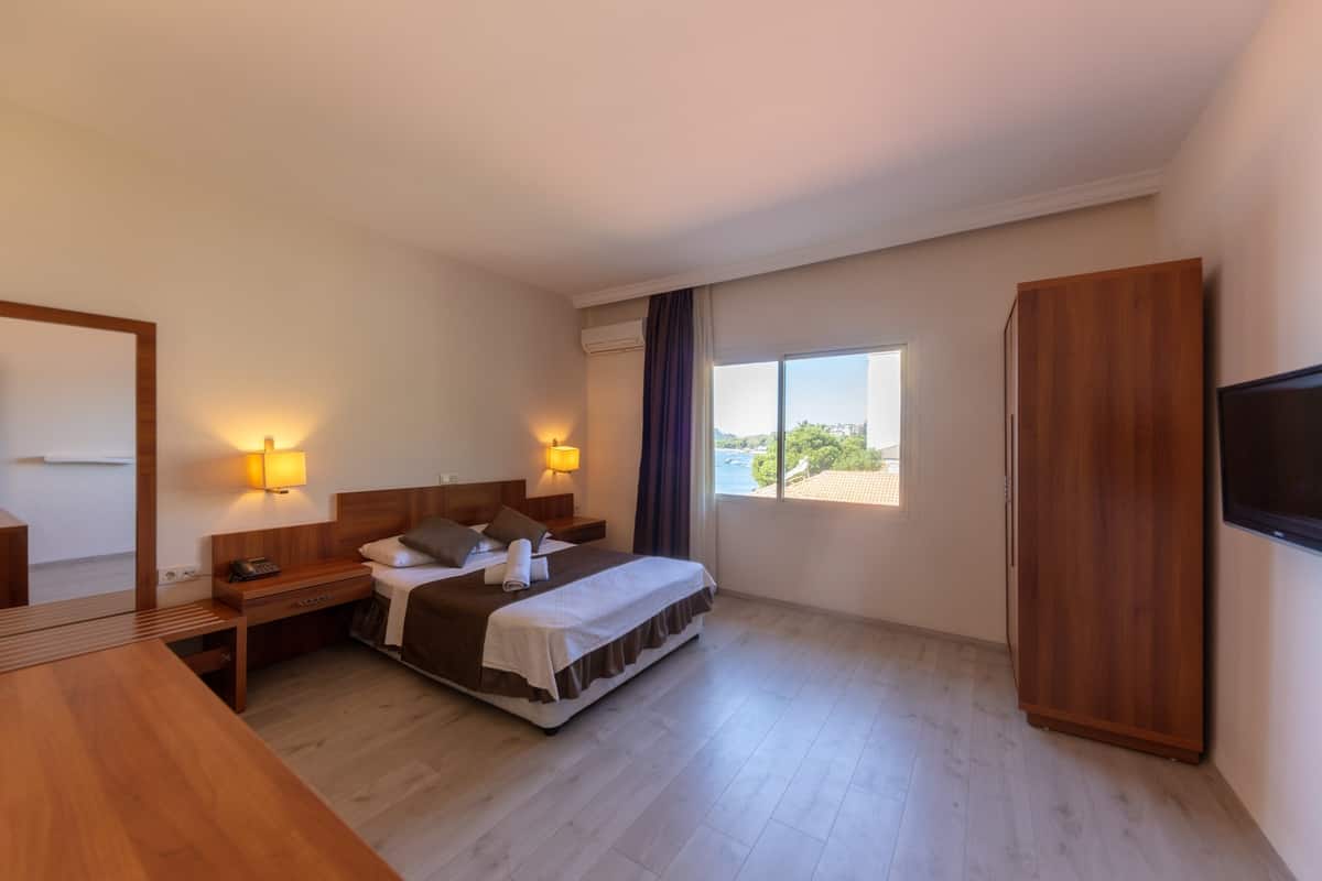 Zimmer ohne Balkon, Meerblick