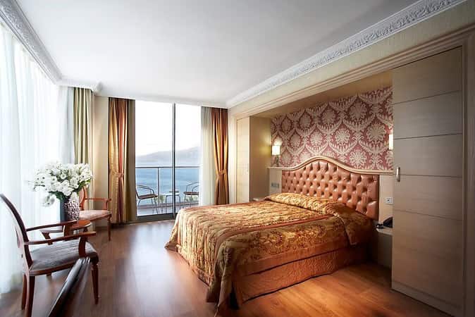 Hochzeits-Suite mit Whirlpool