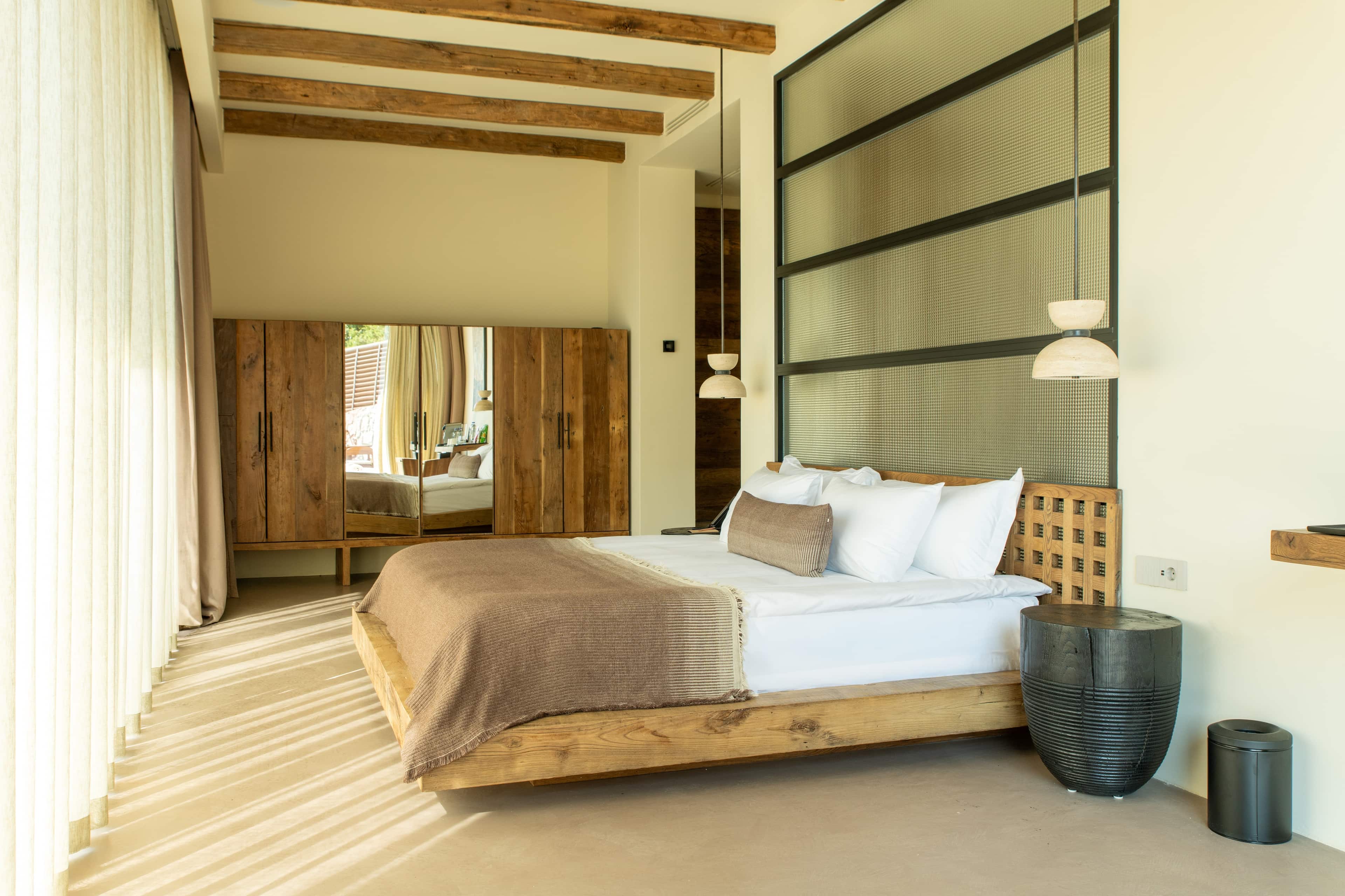 Loft Suit Deniz Manzaralı - Özel Havuzlu & Teraslı