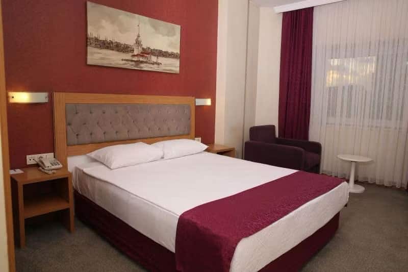 Pelora Hotel