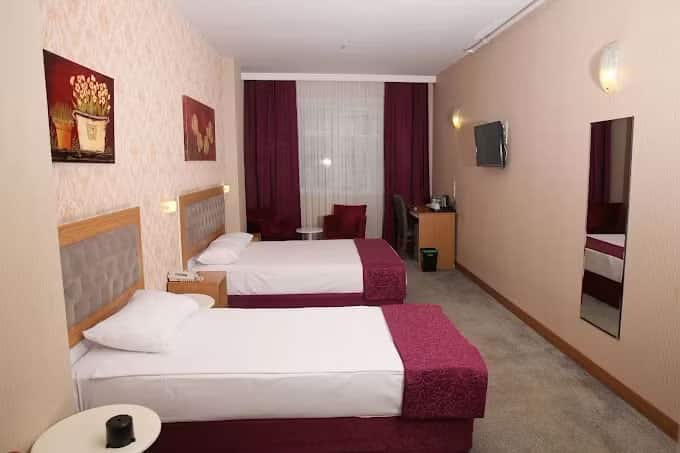 Pelora Hotel