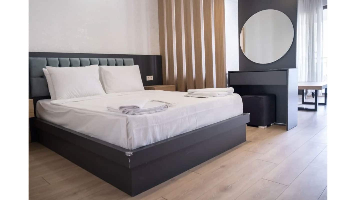 1+1 Deluxe Suite