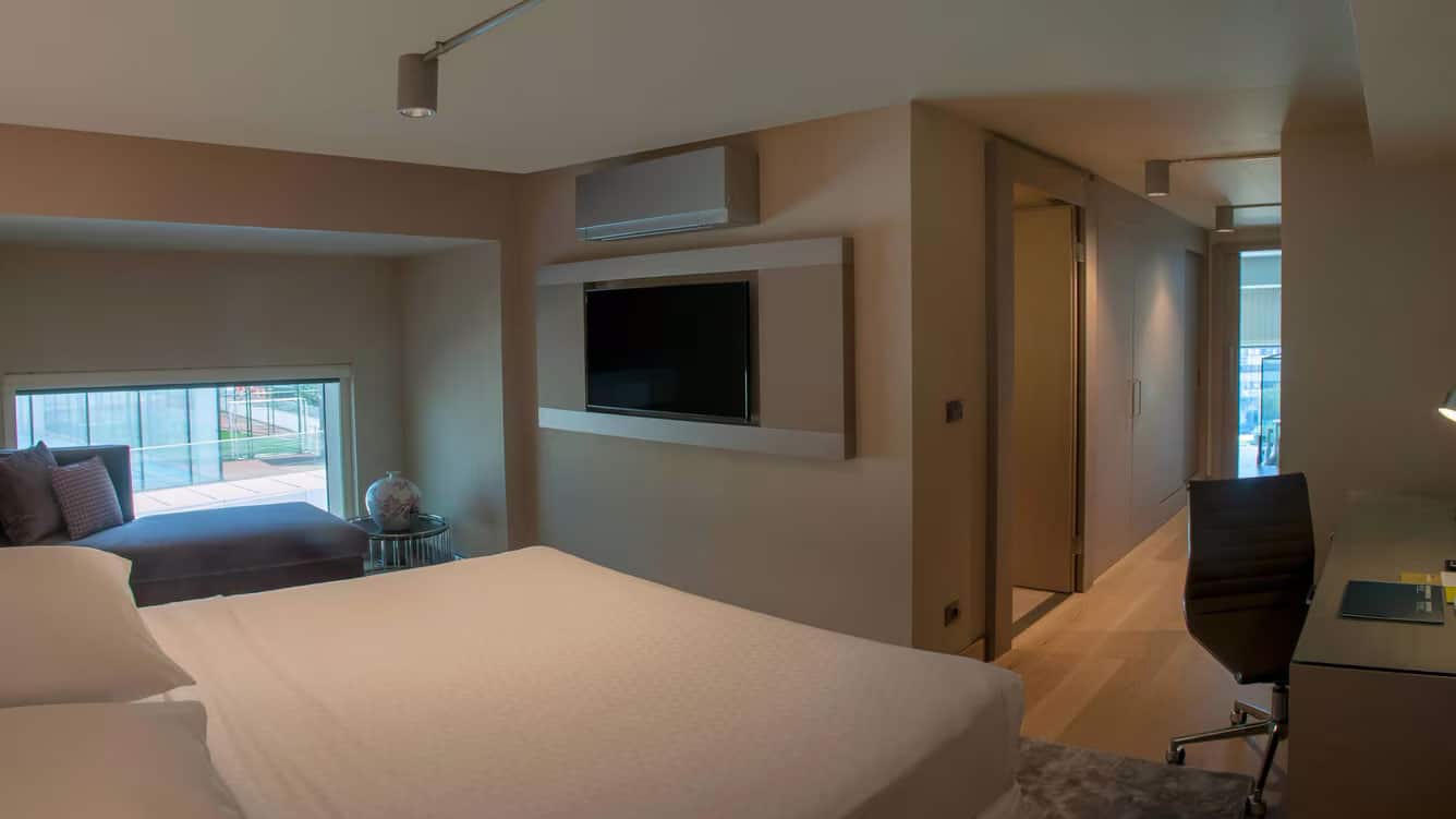 Loft, City View