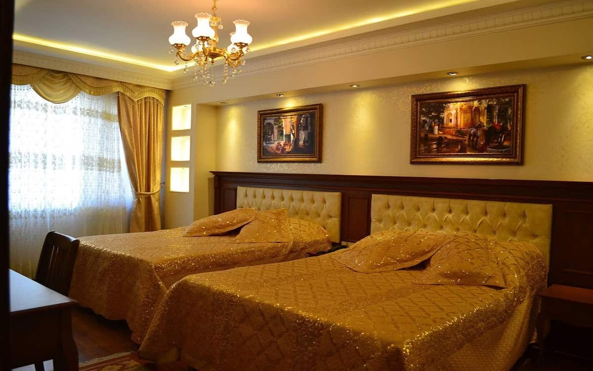 Deluxe Suite