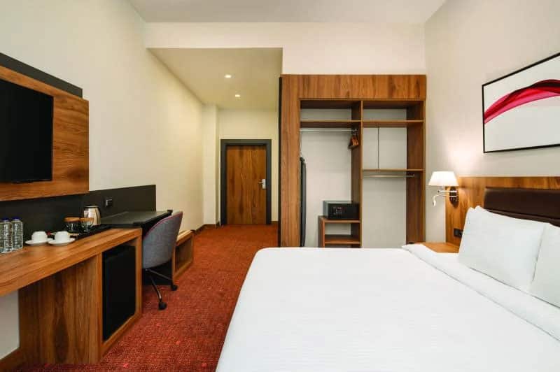 Standard-Doppel- oder Zweibettzimmer