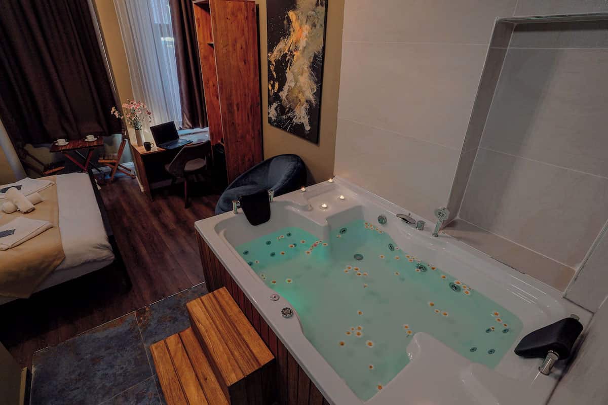Room with Jacuzzi