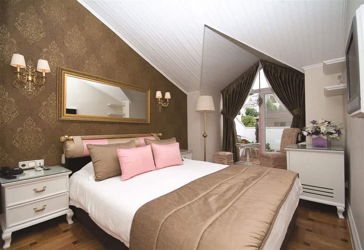 Elegance Tek Kişilik Oda Şehir veya Deniz Manzaralı