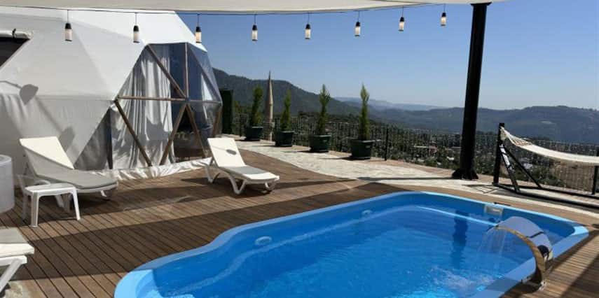 Glamping-Zimmer mit Privatpool und Whirlpool (Kuppel)