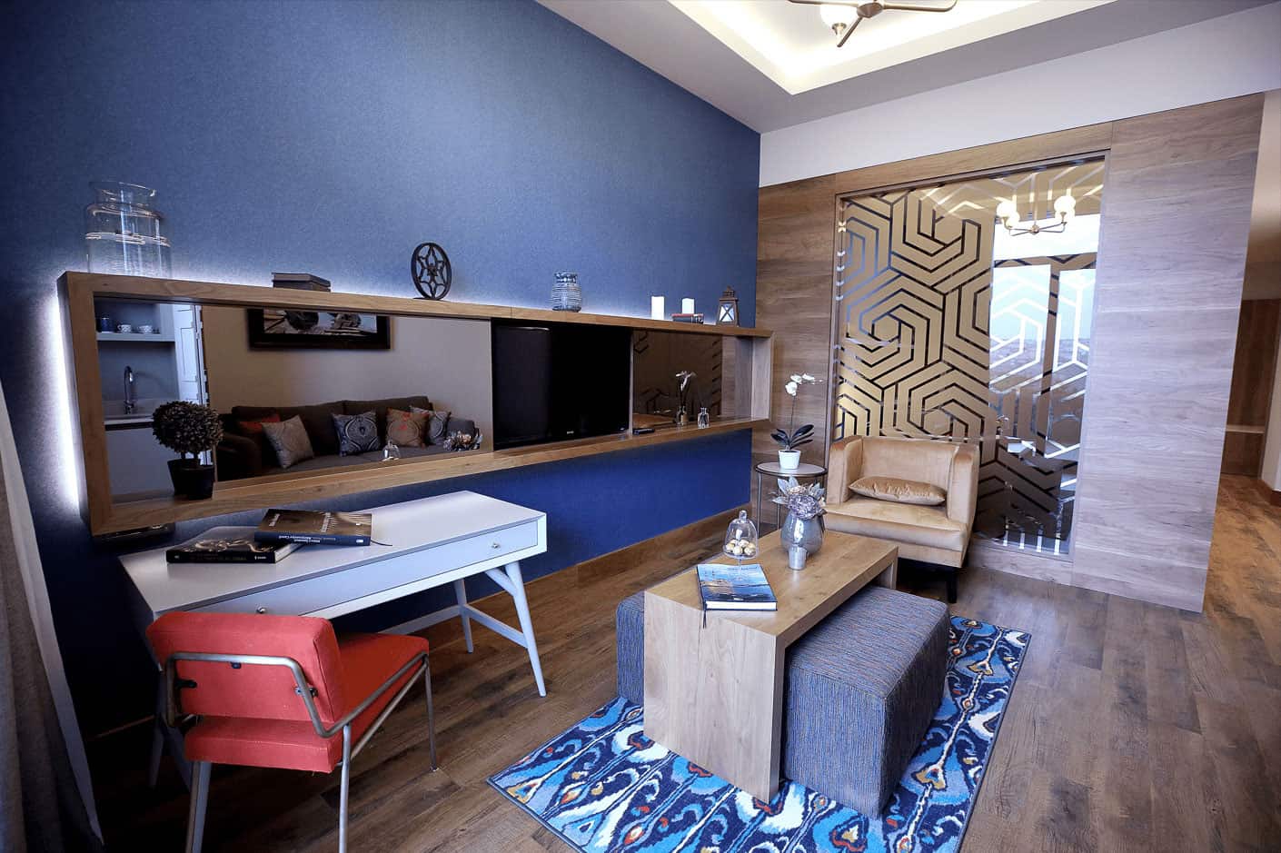 Deluxe Home 1+1 BDR with City and Garden View