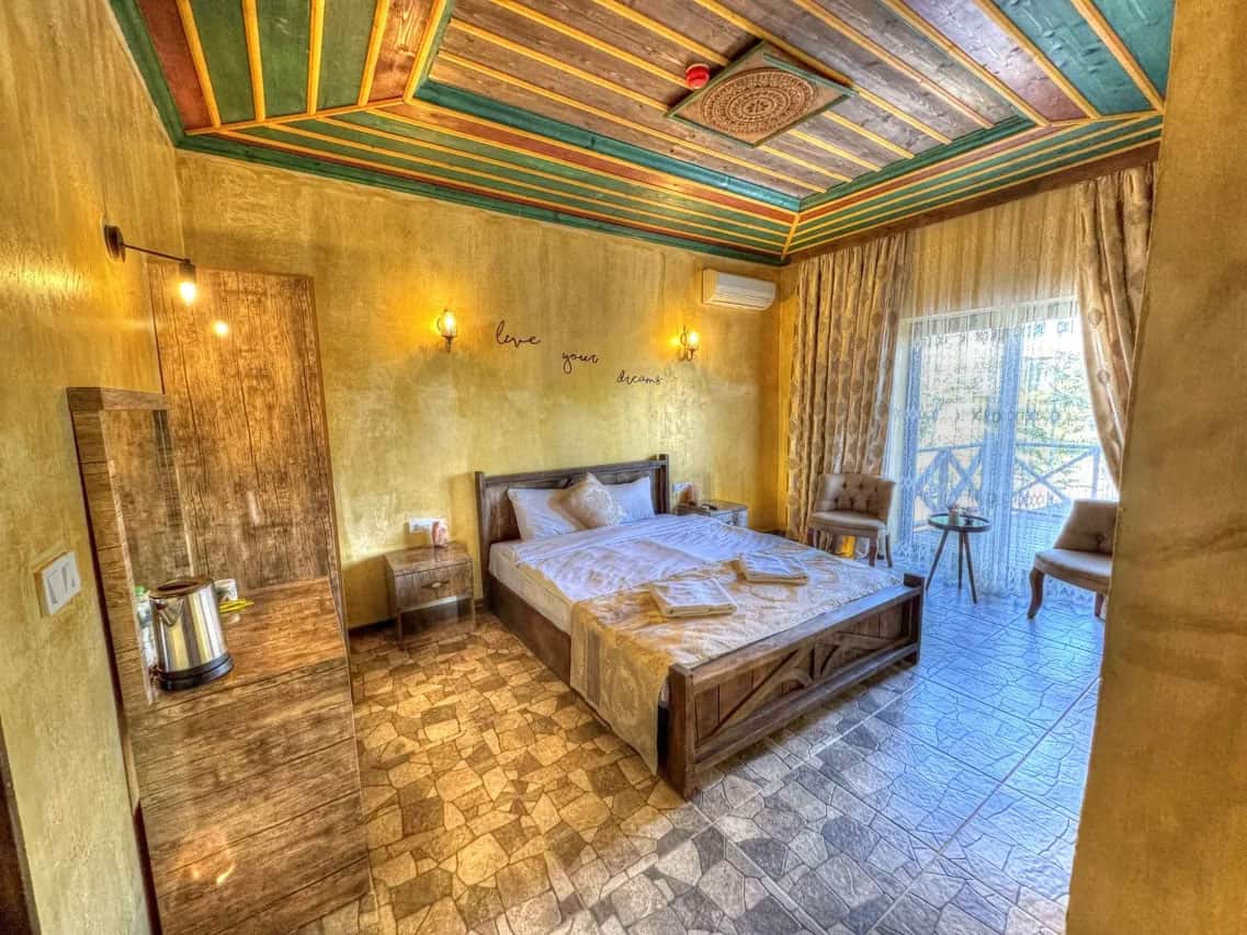 Deluxe-Zimmer 202 mit Whirlpool und Balkon