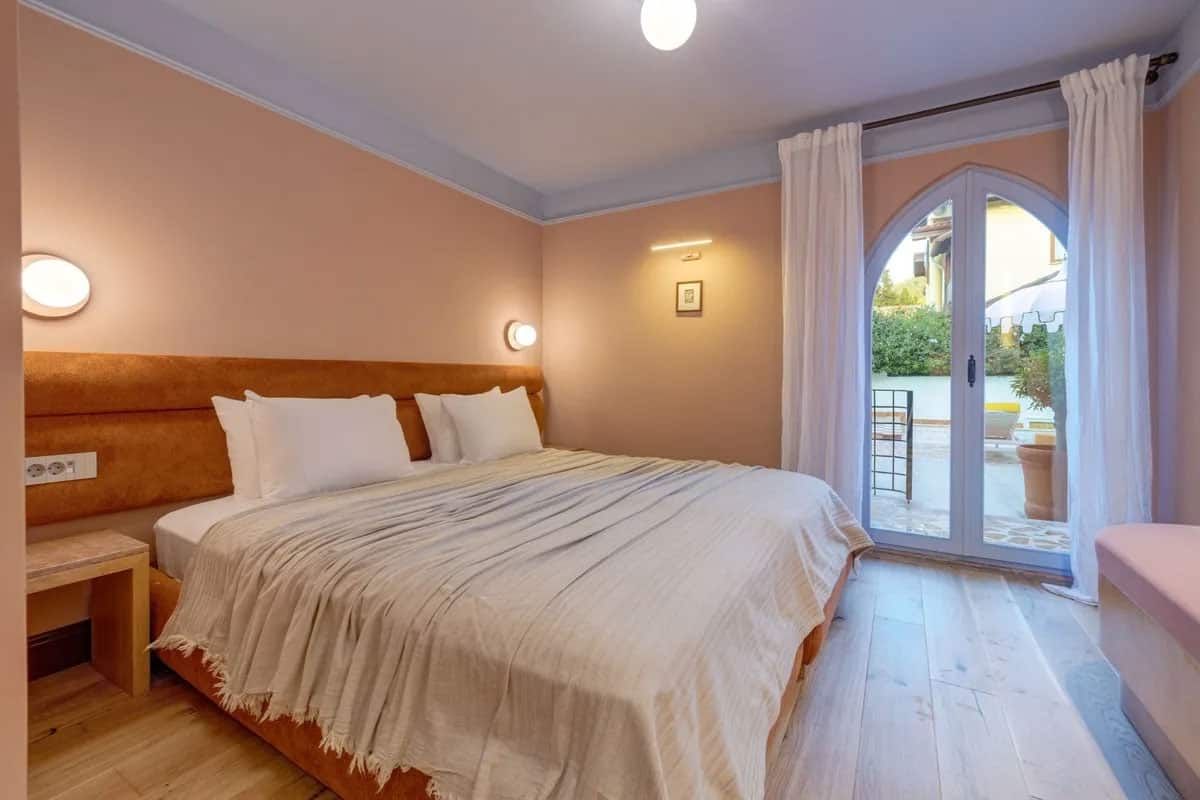 Zimmer mit Balkon