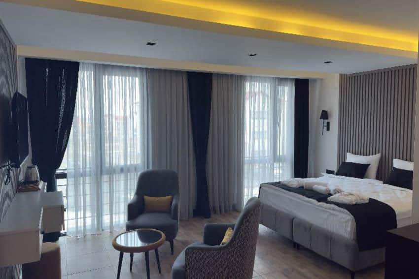 Standard-Large-Zimmer