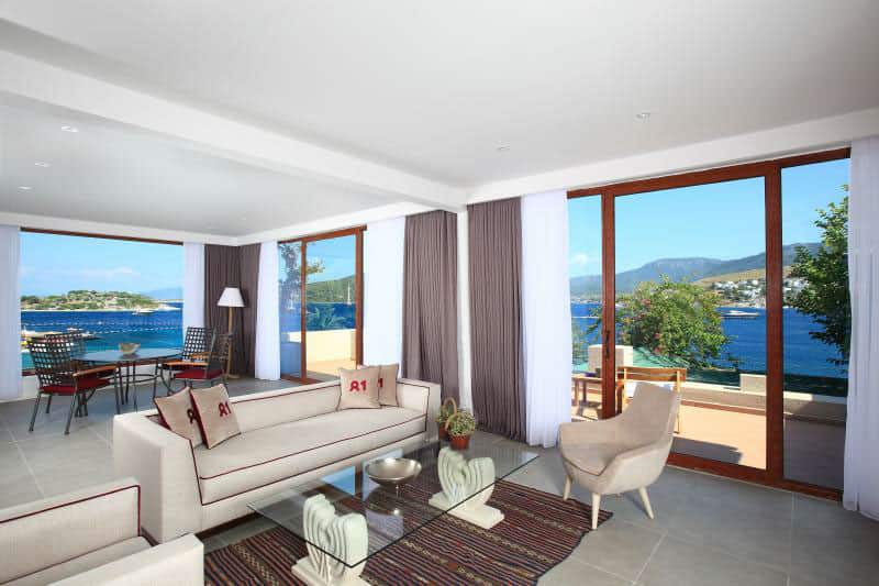 Suite 81 with Balcony, Sea View