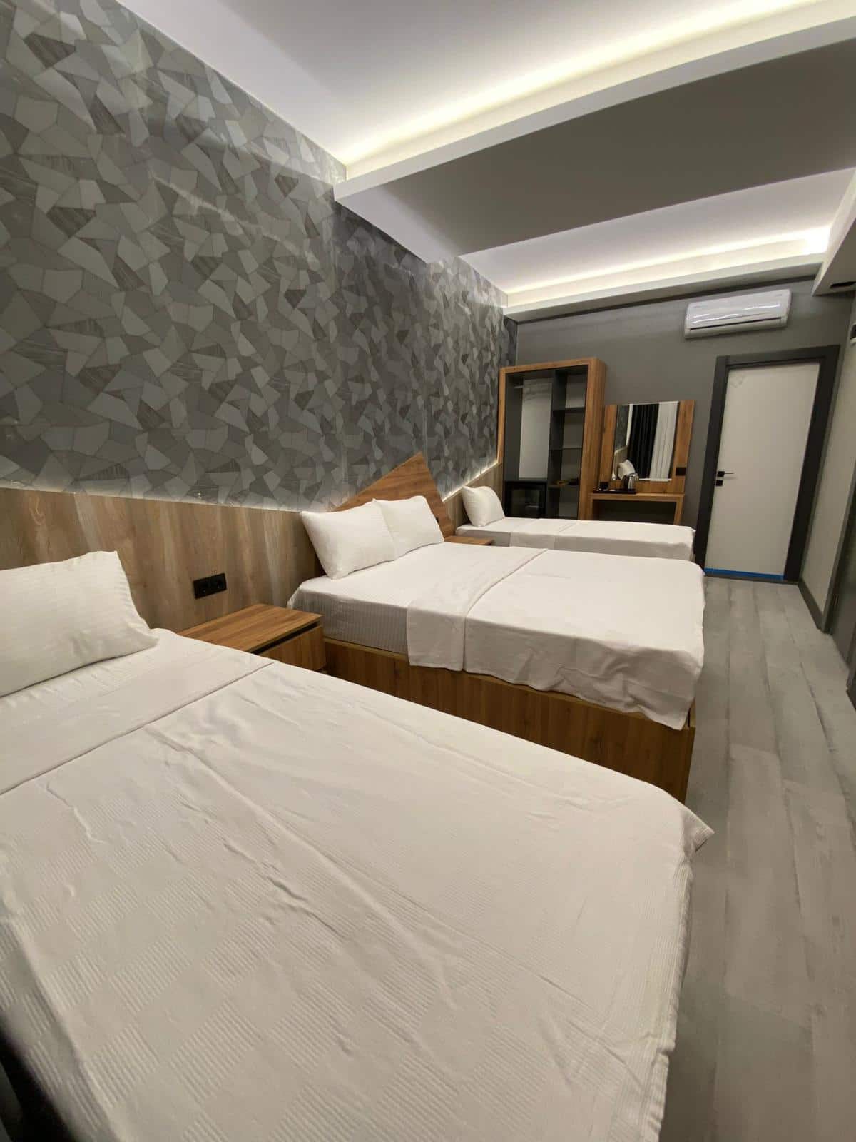 Triple Family Room