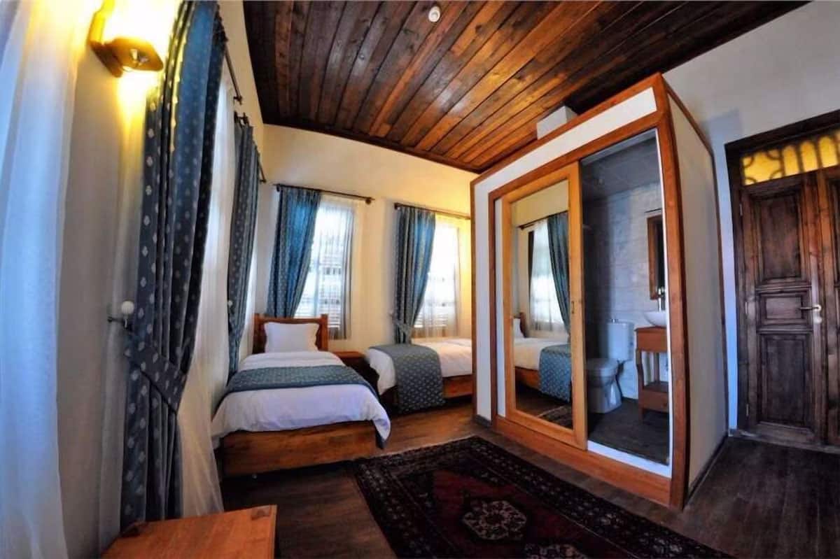 Standard-Vierbettzimmer