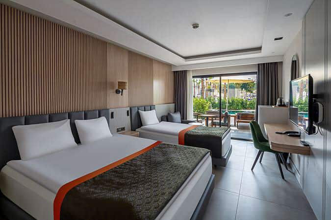 Deluxe-Swim-up-Zimmer